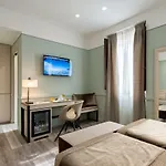 アトランテ スター 4*